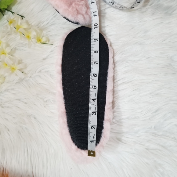 Slippers Boots Color Pink New Never Used, they do not have SIZE but Runs SIZE S - Picture 11 of 11